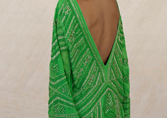 Achterzijden Beaded Tunic Dress te huur bij Pineloue!