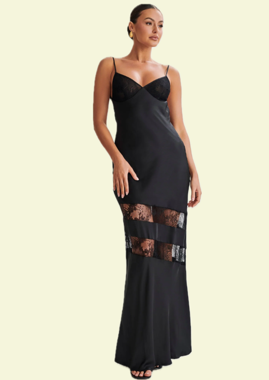Noir Lace Muse Maxi Dress - Pineloue