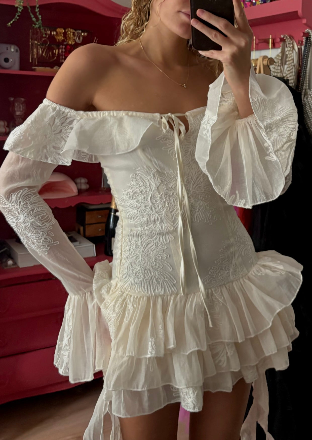 Isla Romance Mini Dress - Pineloue