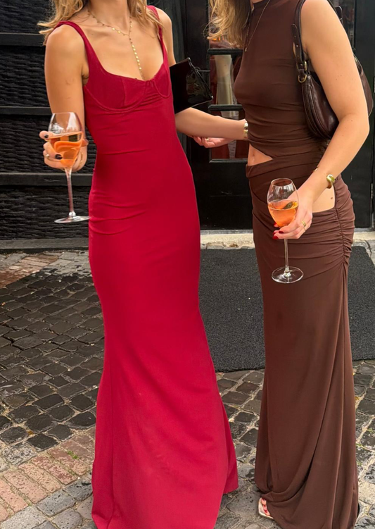 Scarlet Sculpt Maxi Dress - Pineloue
