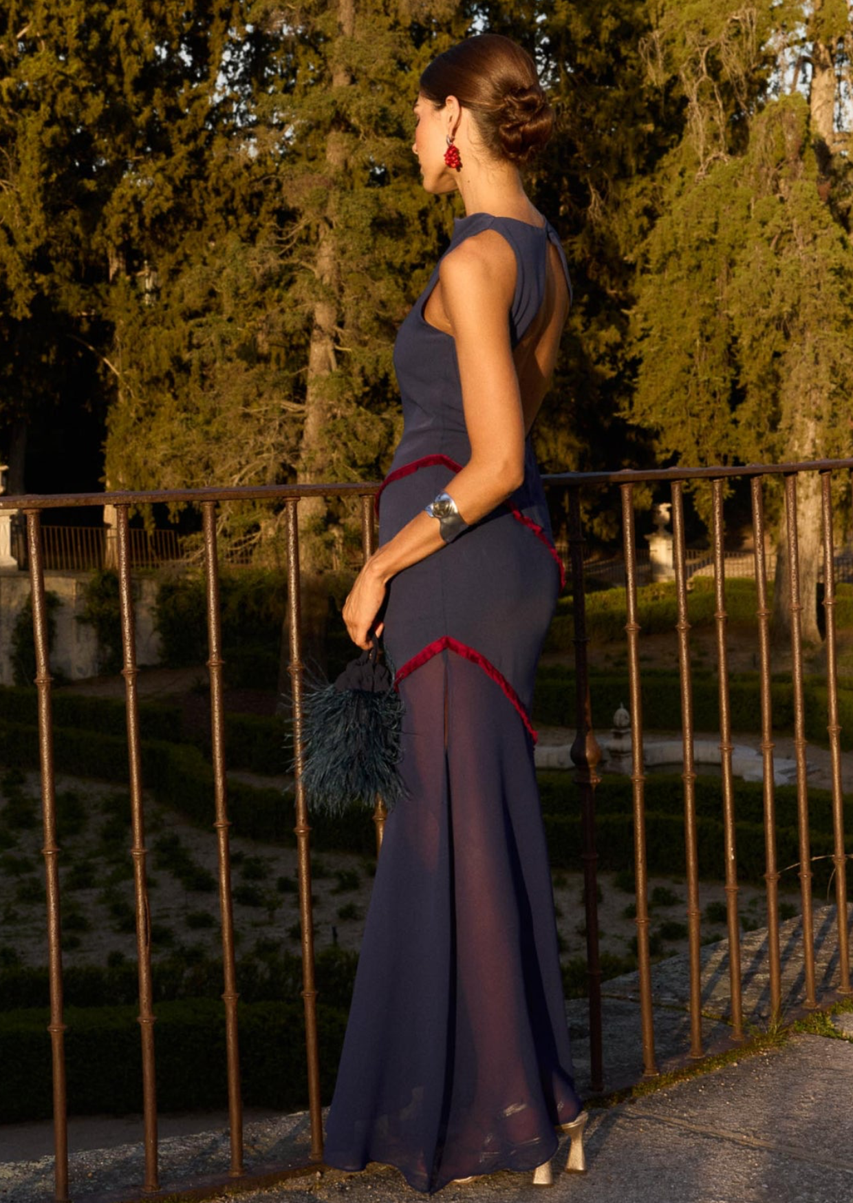 Midnight Elegance Maxi Dress - Pineloue